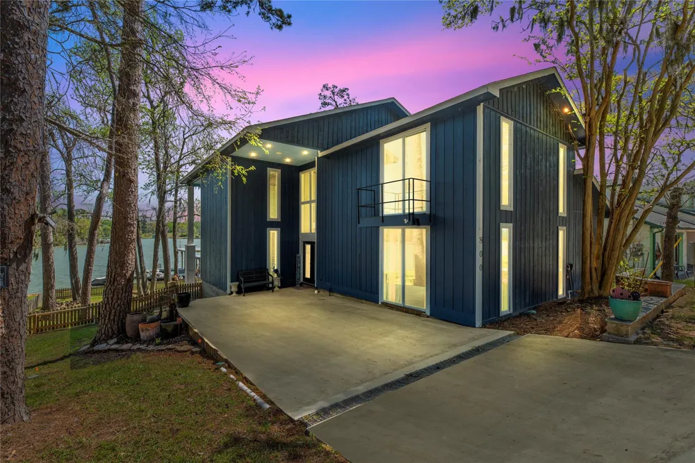 800 Northwoods Drive Point Blank, TX 77364