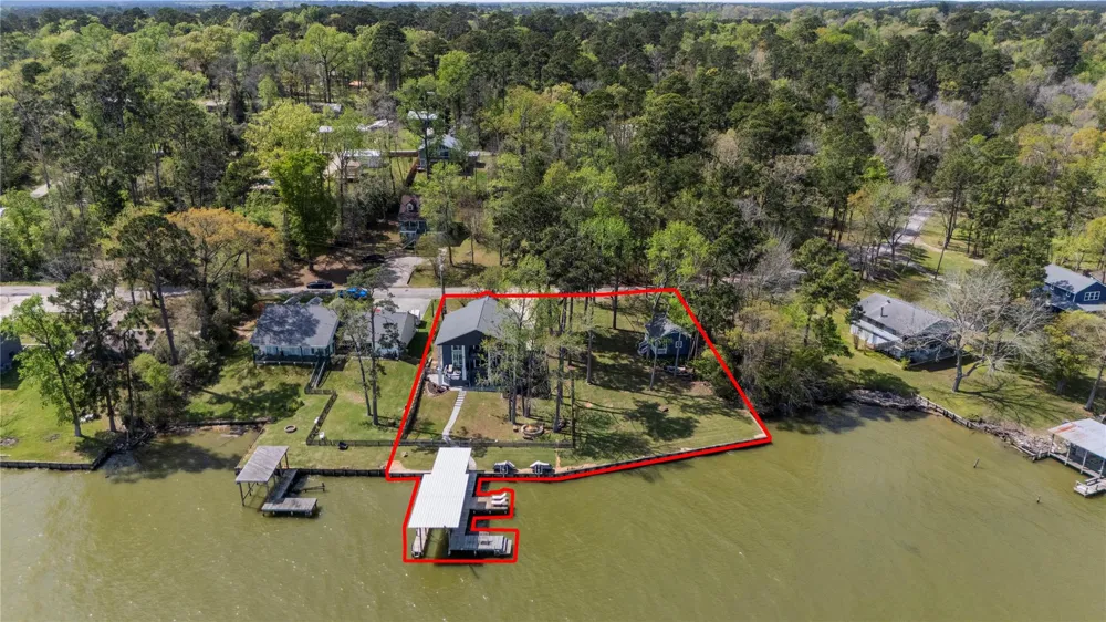 800 Northwoods Drive Point Blank, TX 77364