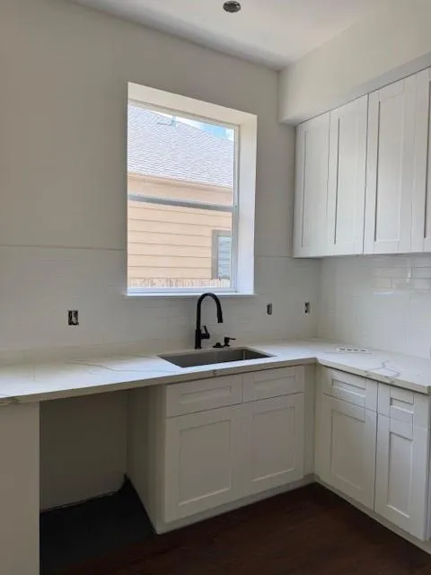 4607 Clover Street Houston, TX 77051