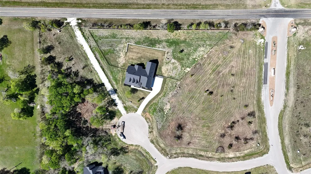 10168 Vista Place Chappell Hill, TX 77426