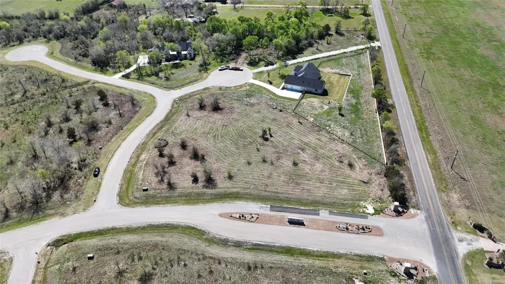 10168 Vista Place Chappell Hill, TX 77426