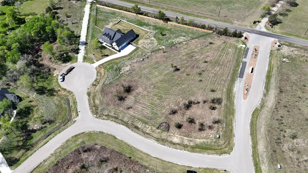 10168 Vista Place Chappell Hill, TX 77426