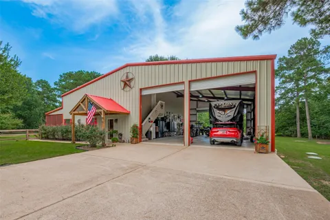 602 Fm 2693 Rd East