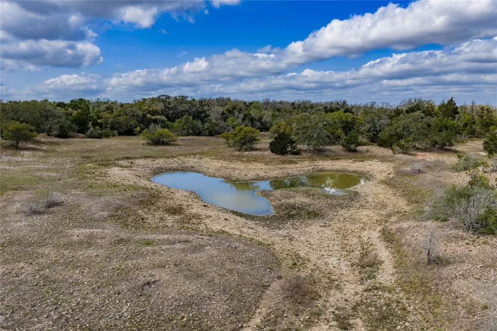 Fm 955 Fayetteville, TX 78940