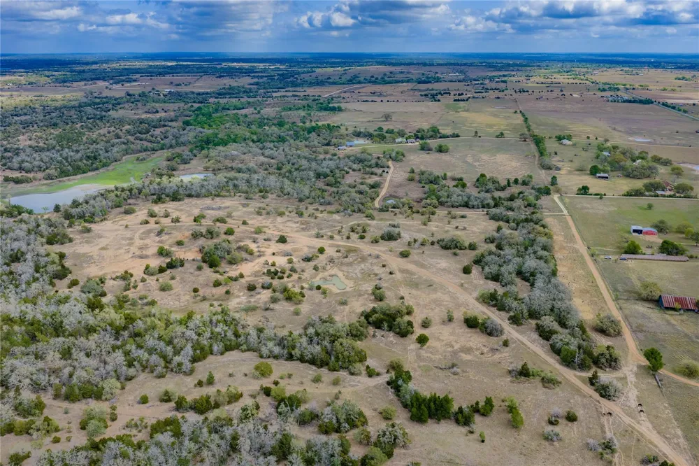 Fm 955 Fayetteville, TX 78940