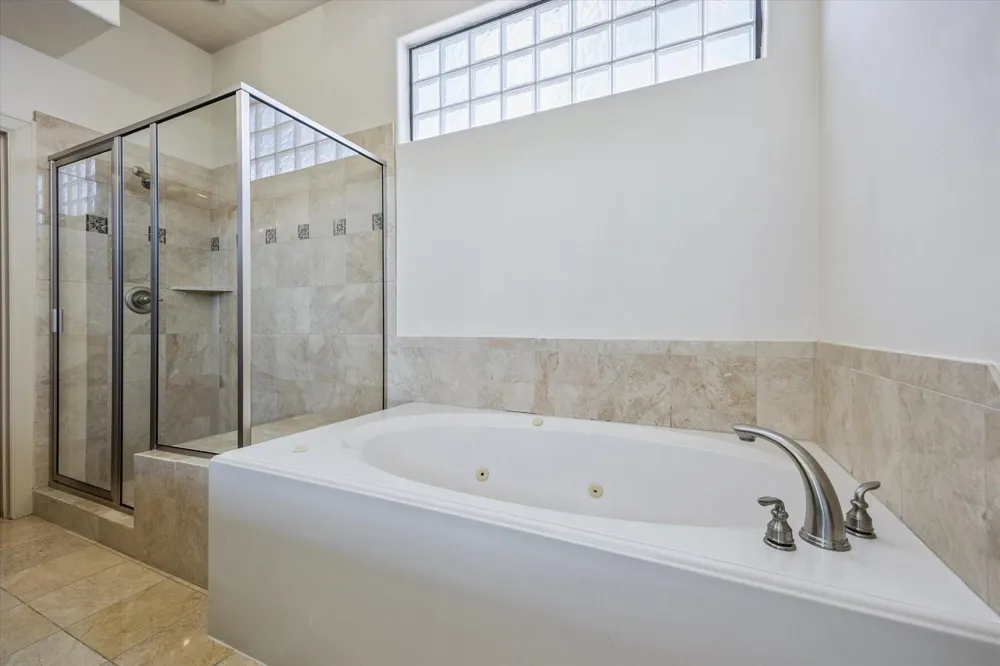 2803 Chartres Street Houston, TX 77004