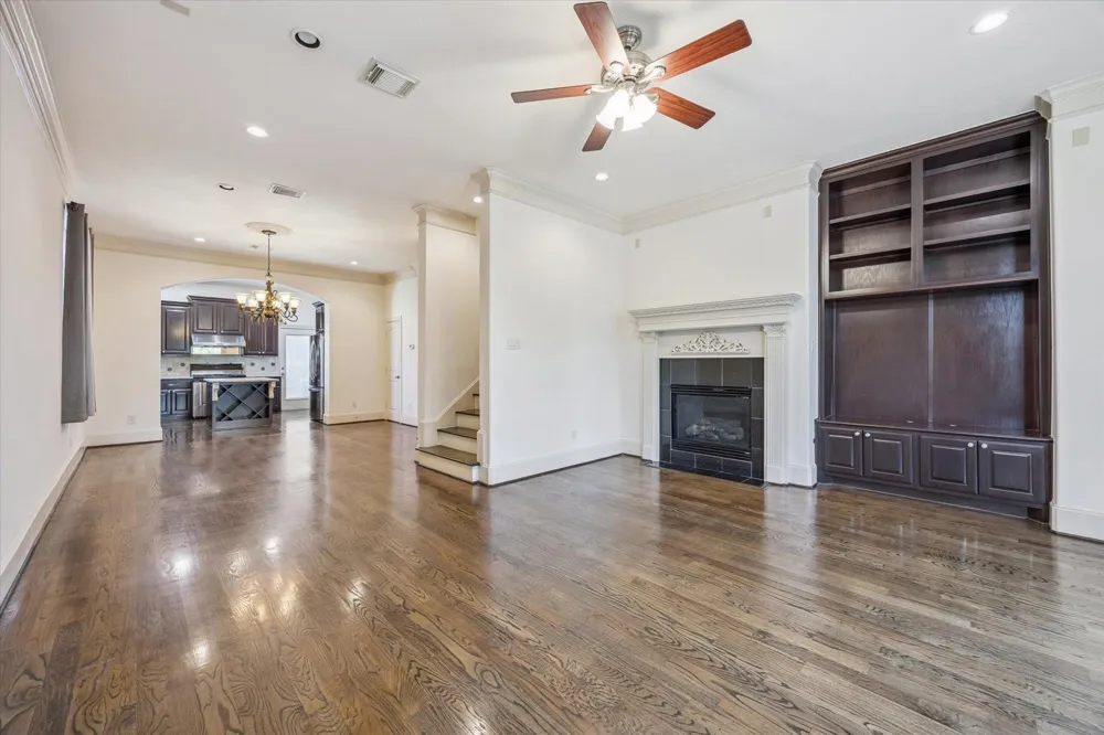 2803 Chartres Street Houston, TX 77004