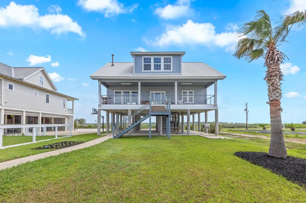 3785 Lake Breeze Road Lake Charles, LA 70605