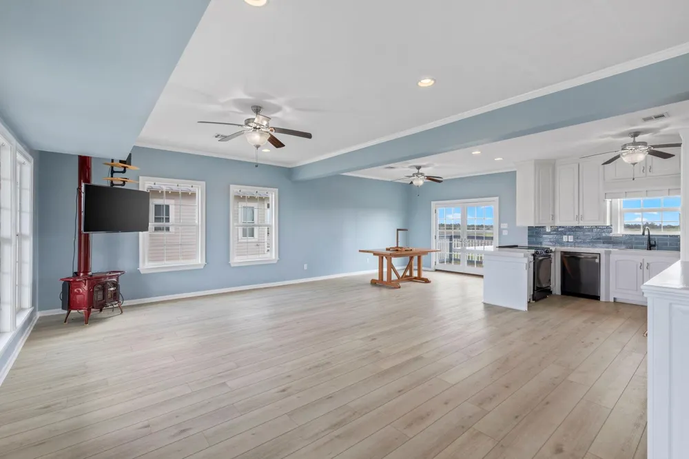 3785 Lake Breeze Road Lake Charles, LA 70605