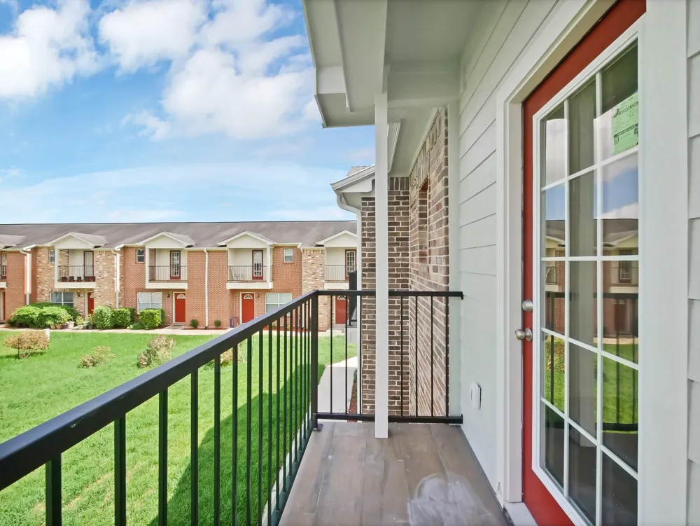 2802 Shaver Street Pasadena, TX 77502