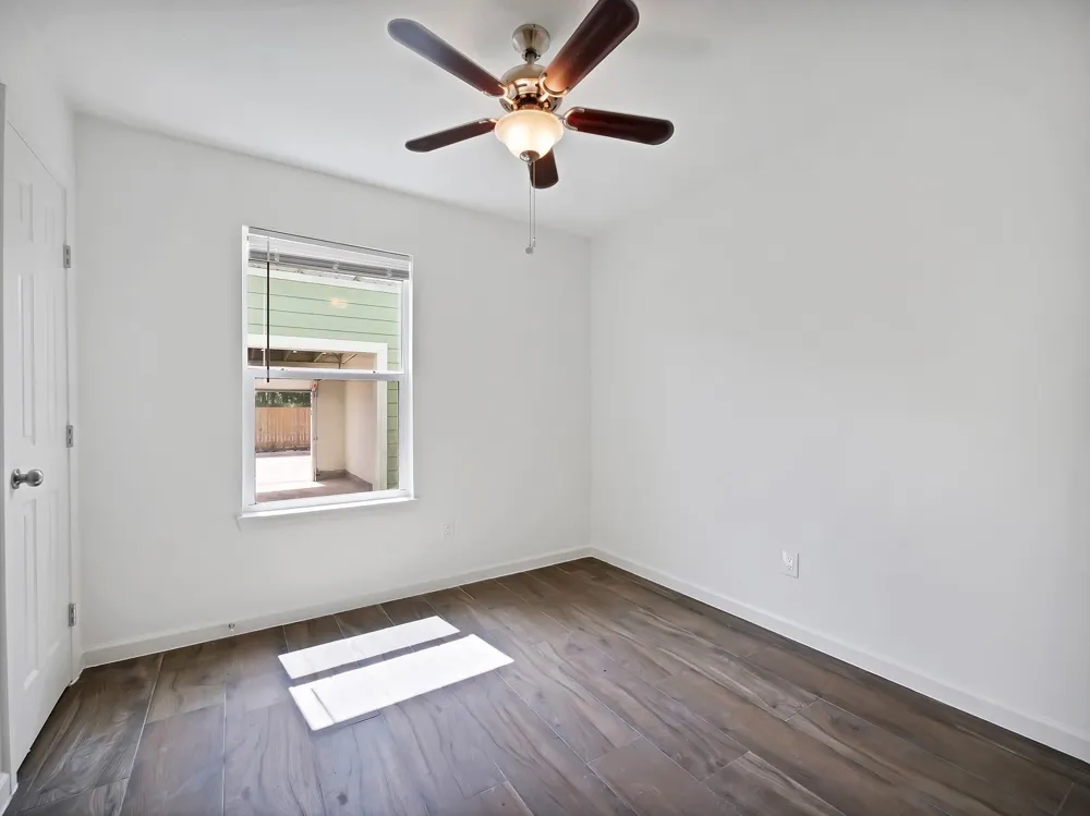 2802 Shaver Street Pasadena, TX 77502
