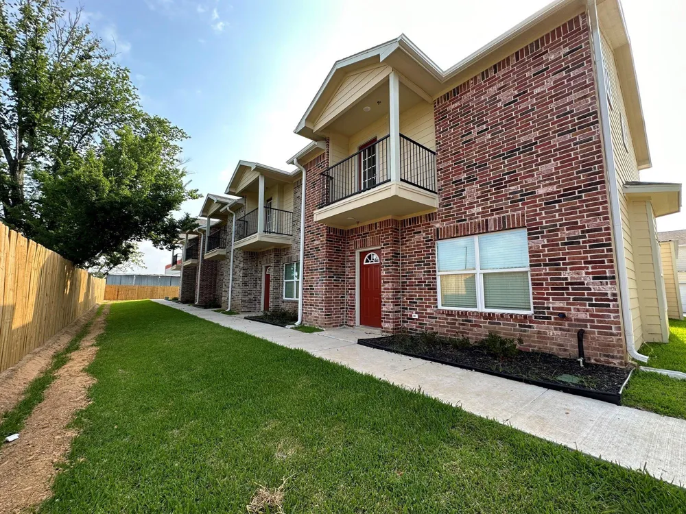 2802 Shaver Street Pasadena, TX 77502