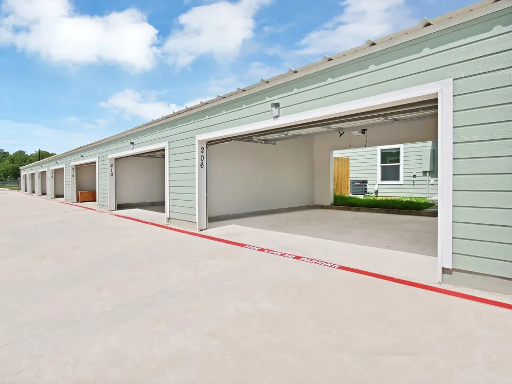 2802 Shaver Street Pasadena, TX 77502