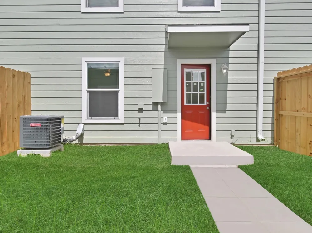 2802 Shaver Street Pasadena, TX 77502