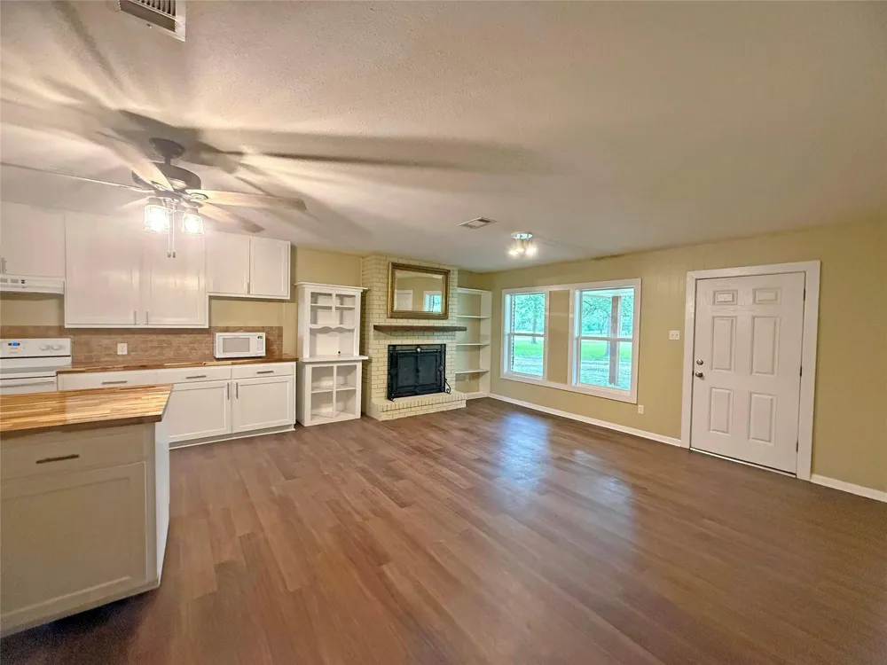 1139 County Rd 403 Anderson, TX 77830