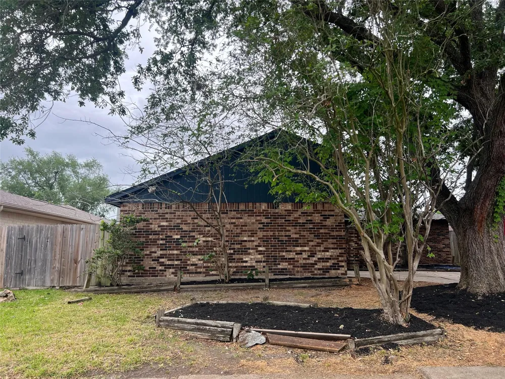 1362 Ambrosden Lane Channelview, TX 77530