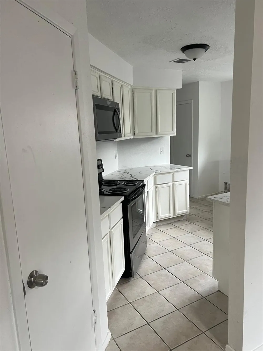 1362 Ambrosden Lane Channelview, TX 77530