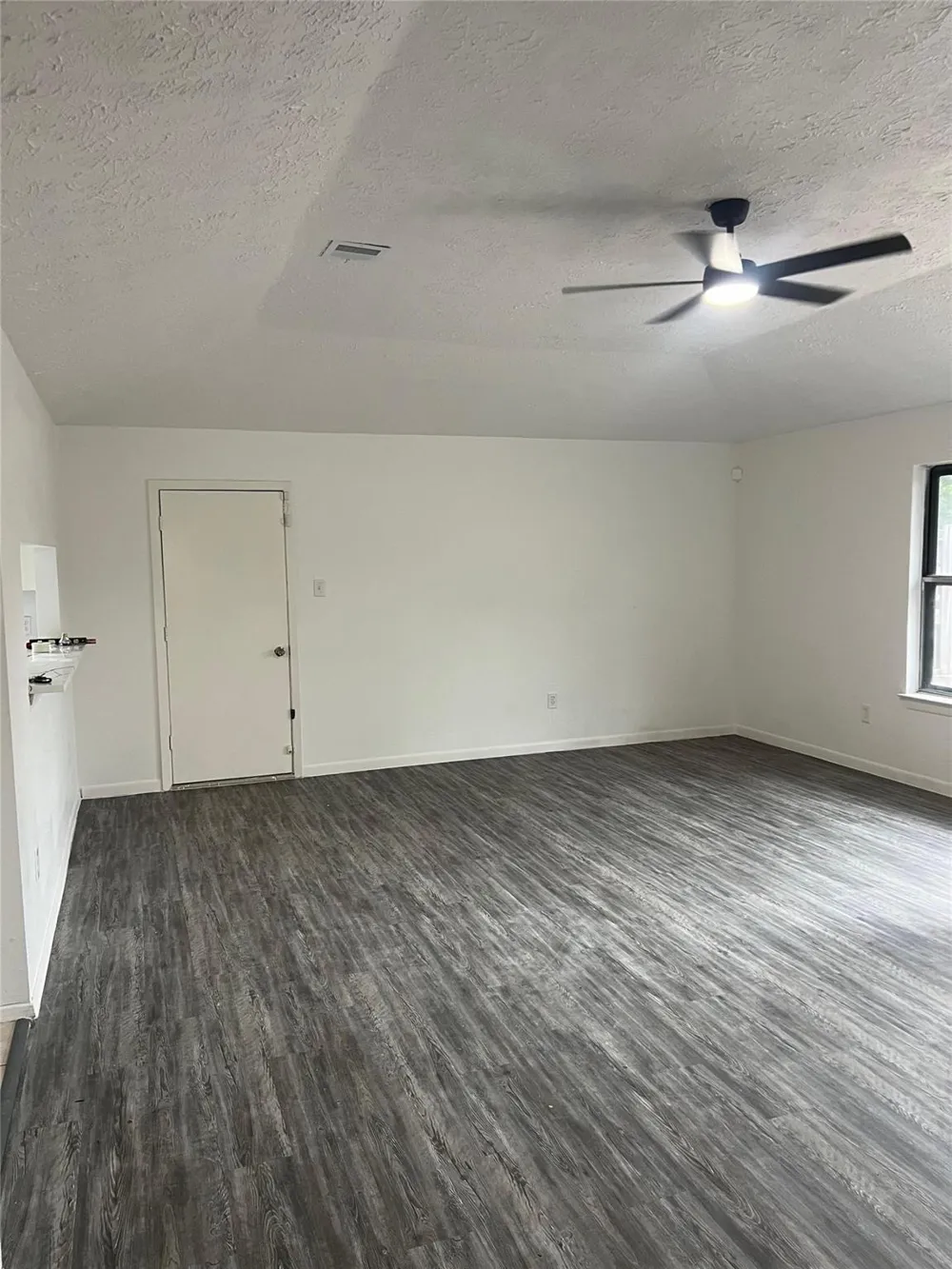 1362 Ambrosden Lane Channelview, TX 77530