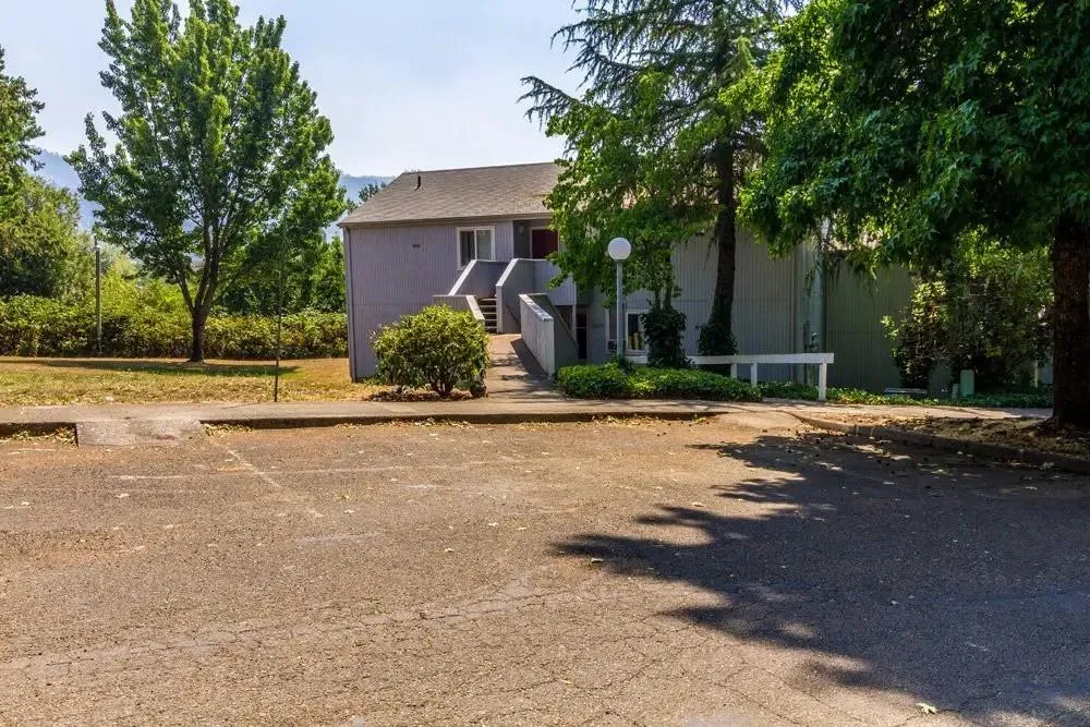 721 Se Meadowlark St #50 Other, OR 97457