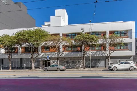 1825 Mission St