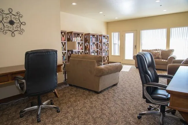 25 Harbour Wy Richmond, CA 94801