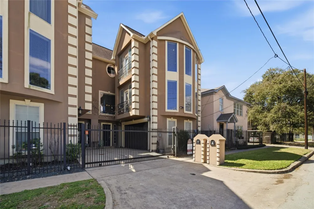 1316 Cleburne Street #B Houston, TX 77004