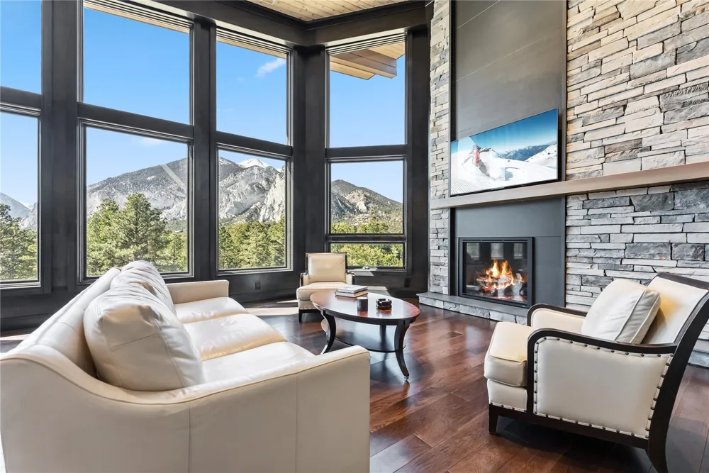 21261 Broadview Road Nathrop, CO 81236