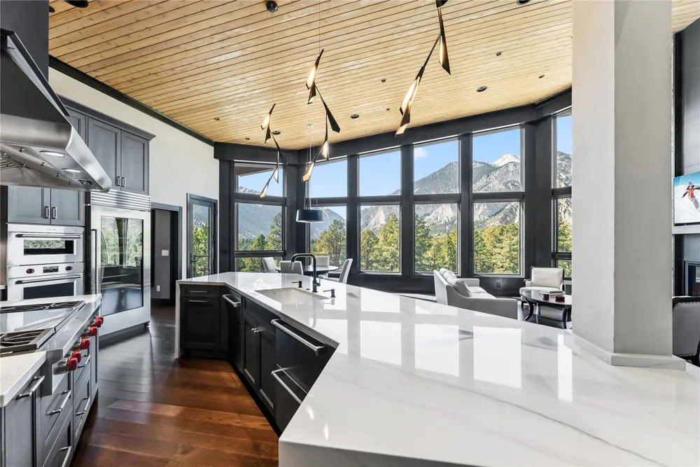 21261 Broadview Road Nathrop, CO 81236