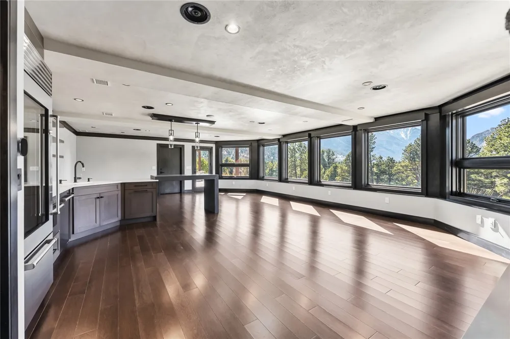 21261 Broadview Road Nathrop, CO 81236