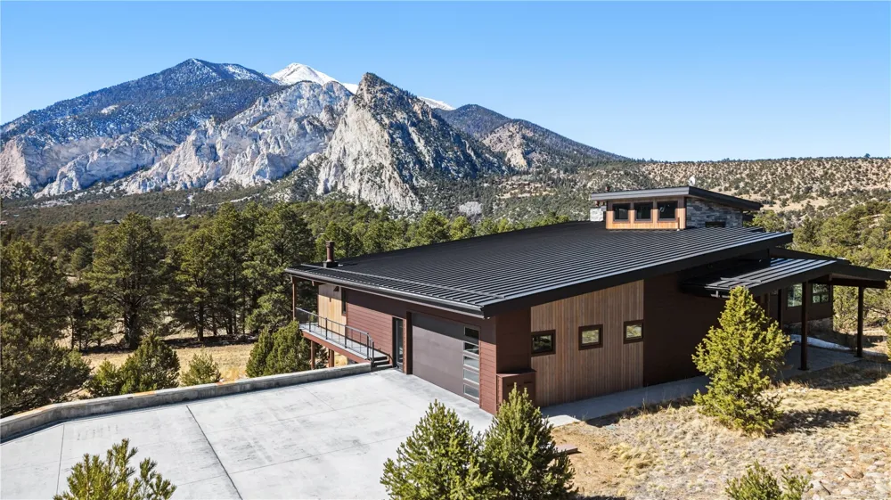 21261 Broadview Road Nathrop, CO 81236