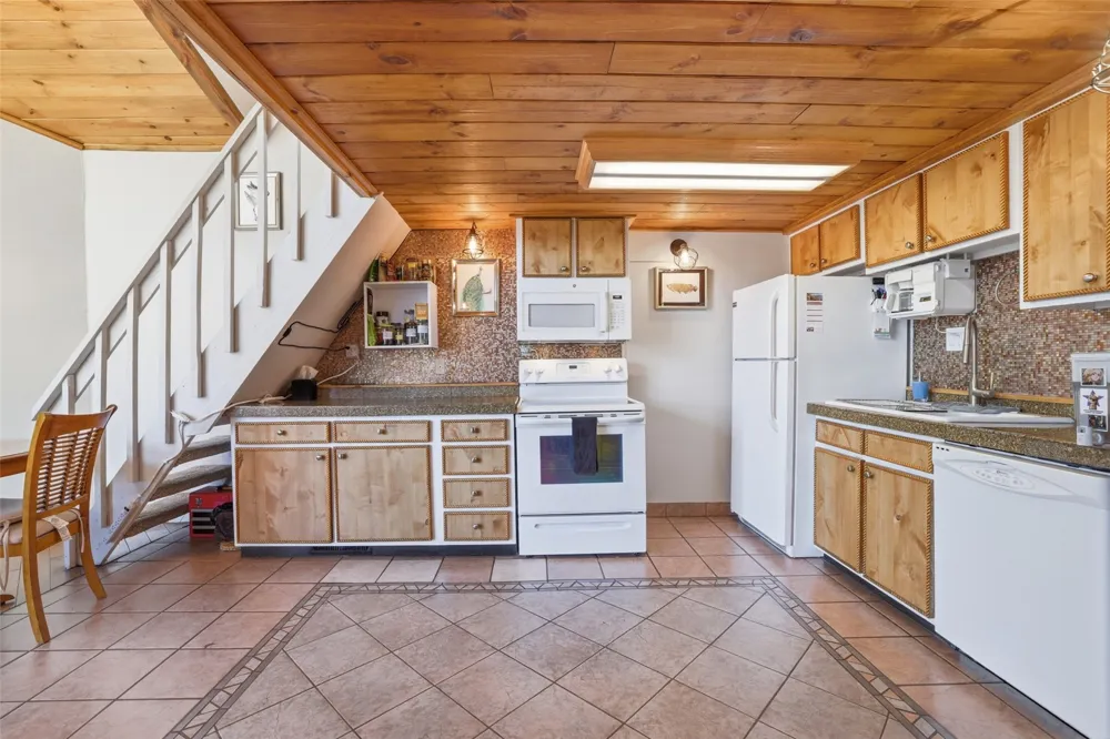 2424 Ryan Gulch Court S #304 Wildernest, CO 80498