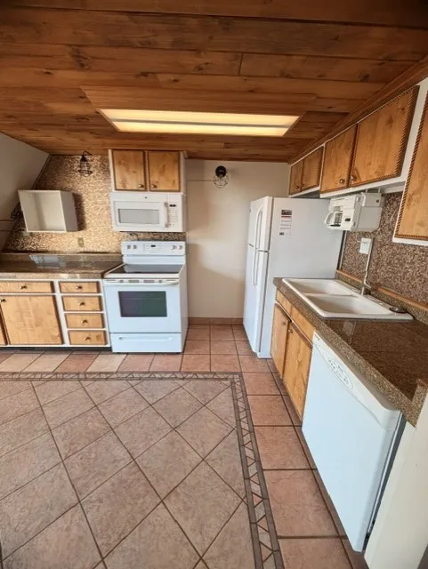 2424 Ryan Gulch Court S #304 Wildernest, CO 80498