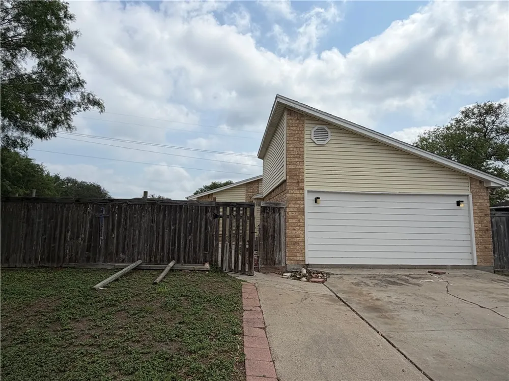 12118 Hearn Corpus Christi, TX 78410