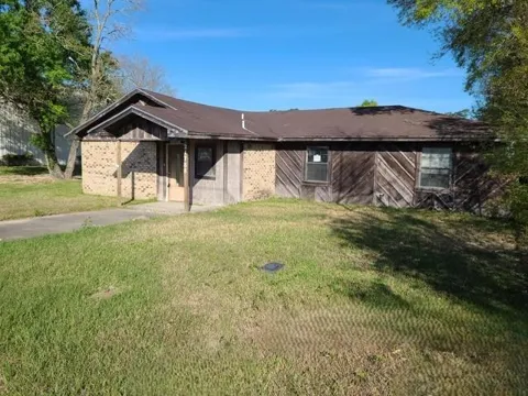 21788 Interstate Highway 10
