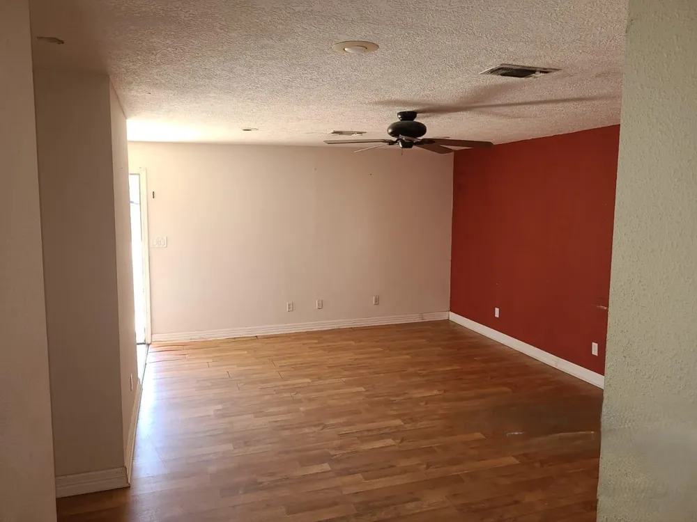 21788 Interstate Highway 10 Vidor, TX 77662