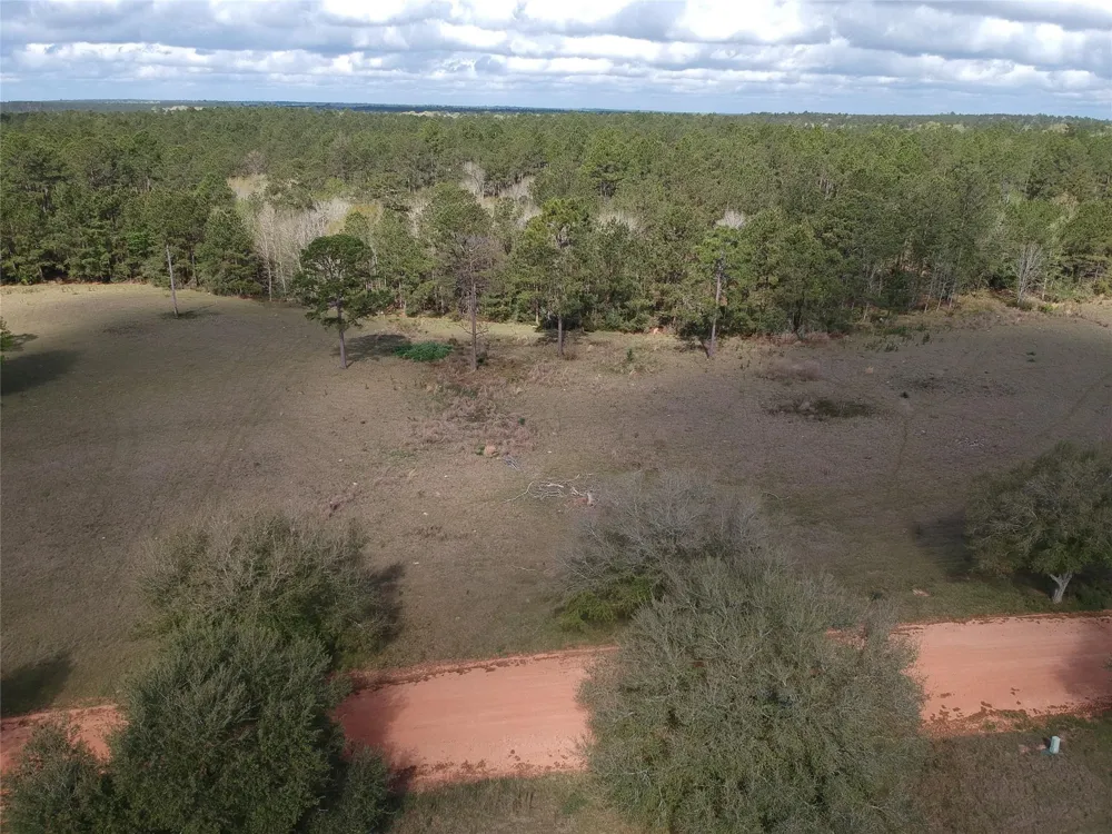 281 Lakeland Ranch Drive Hillister, TX 77624