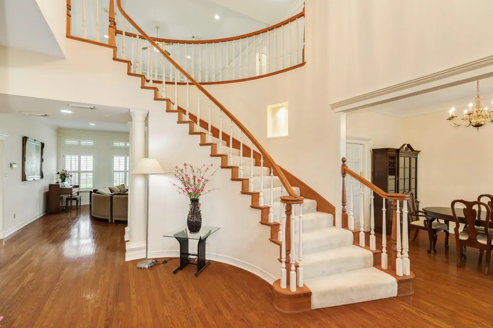 95 Rosewood Street Lake Jackson, TX 77566