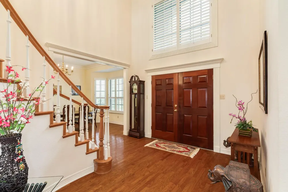 95 Rosewood Street Lake Jackson, TX 77566