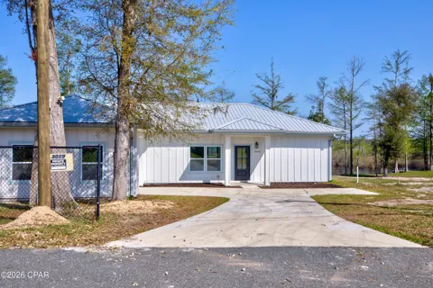 9019 Pecan Avenue