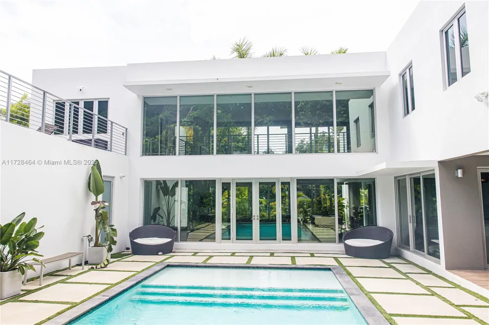 6790 SW 72 STREET South Miami, FL 33143