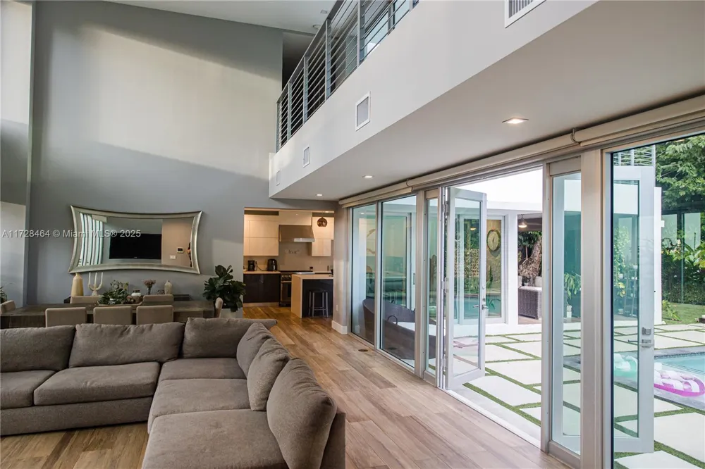 6790 SW 72 STREET South Miami, FL 33143