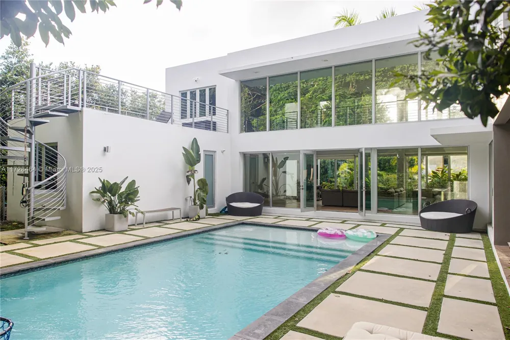 6790 SW 72 STREET South Miami, FL 33143