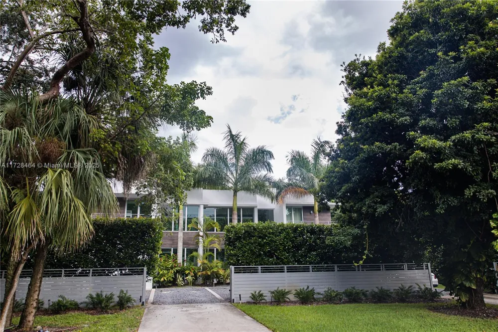 6790 SW 72 STREET South Miami, FL 33143