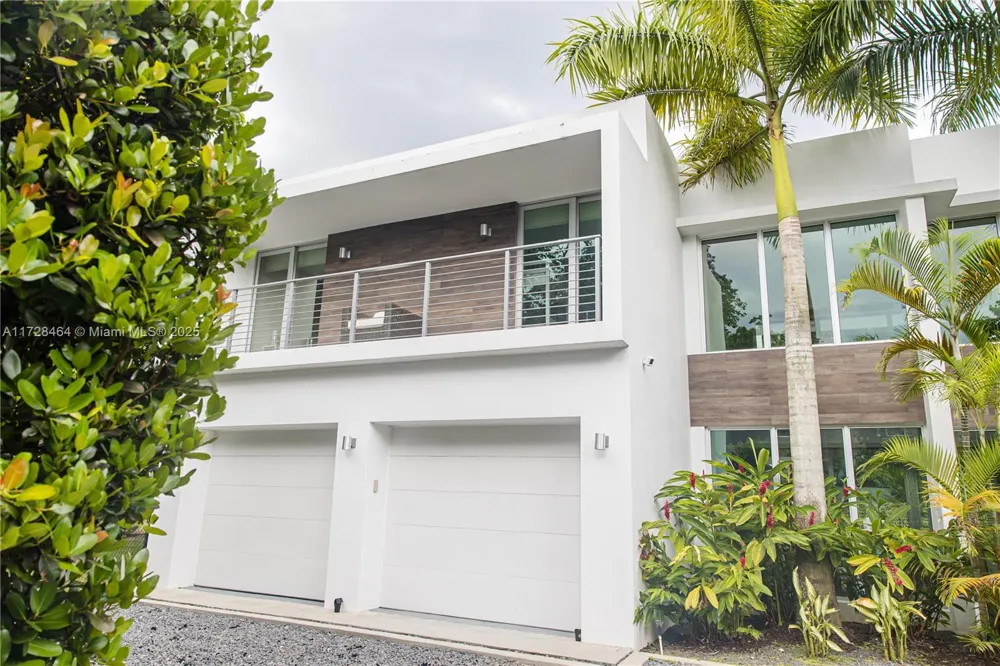 6790 SW 72 STREET South Miami, FL 33143