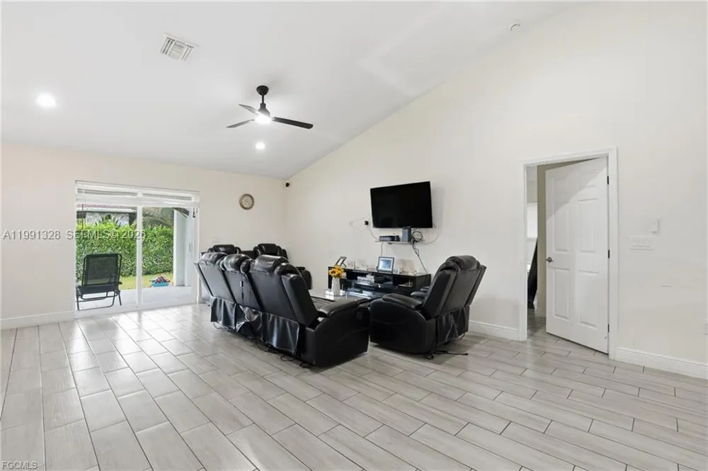 1013 ATHERTON AVE Lehigh Acres, FL 33971