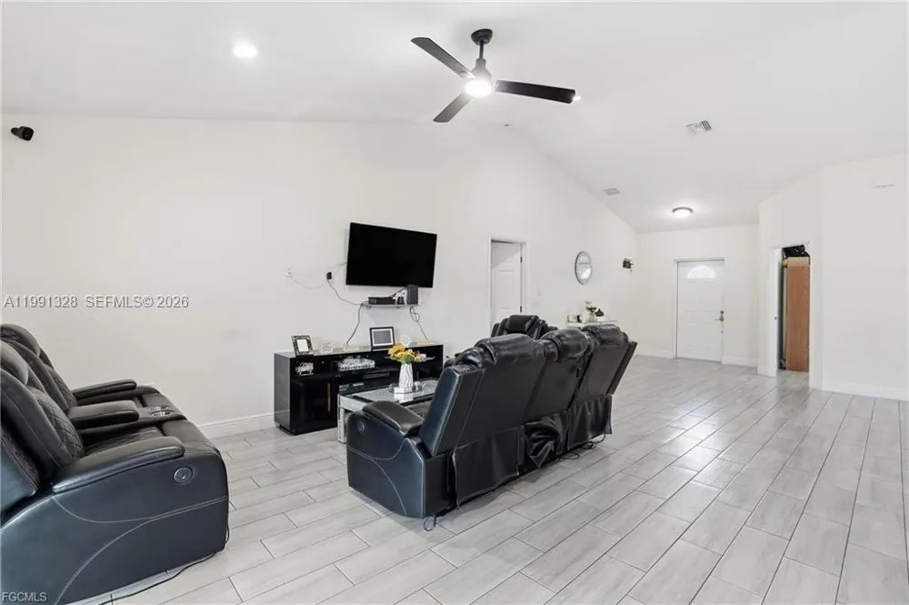 1013 ATHERTON AVE Lehigh Acres, FL 33971