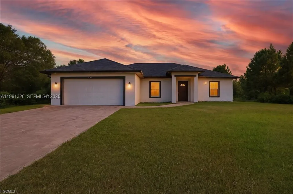1013 ATHERTON AVE Lehigh Acres, FL 33971