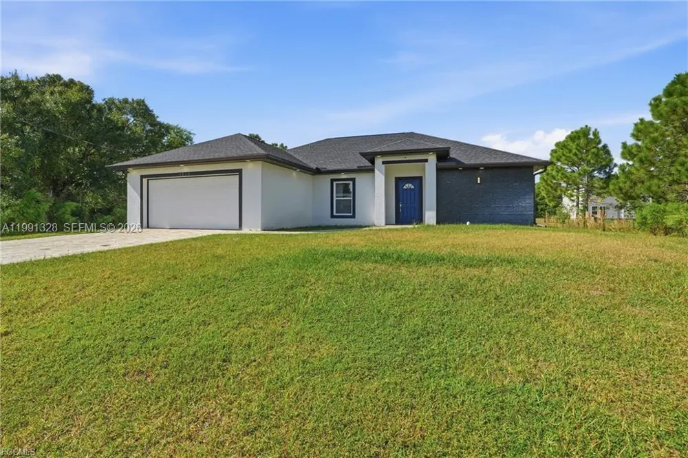1013 ATHERTON AVE Lehigh Acres, FL 33971