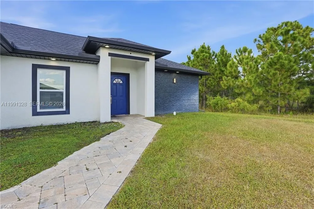 1013 ATHERTON AVE Lehigh Acres, FL 33971