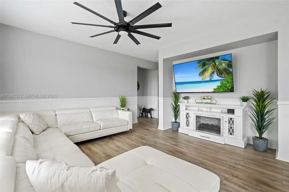 8130 blue daze ct Lehigh Acres, FL 33972